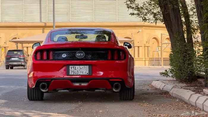 للبيع فورد موستنق GT 5.0 مخزن ممشى ( 8 ) الاف فقط 15