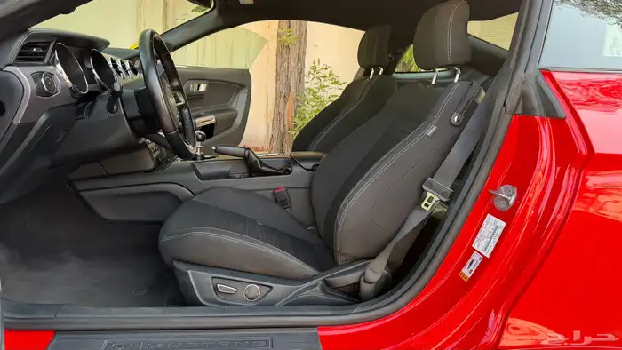 للبيع فورد موستنق GT 5.0 مخزن ممشى ( 8 ) الاف فقط 30