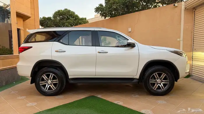 تويوتا فورتشنر موديل 2022 VX 6 8