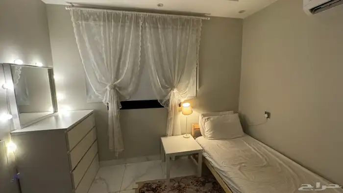 غرفة للبيع اثاث ايكيا 1