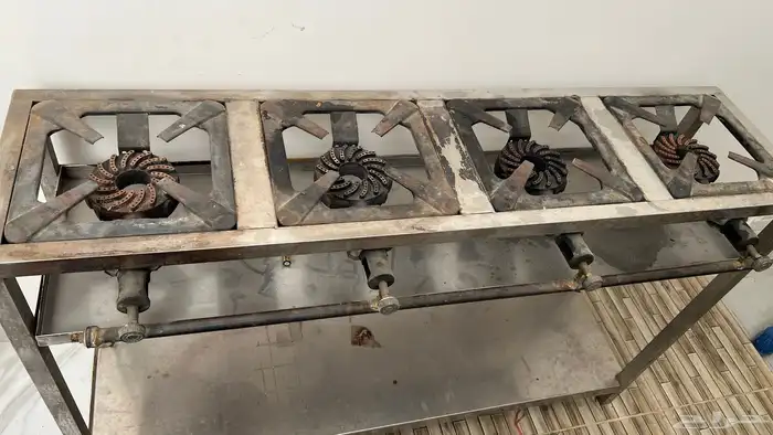 فرن غاز نظيف لايوجد فيه عيوب 0