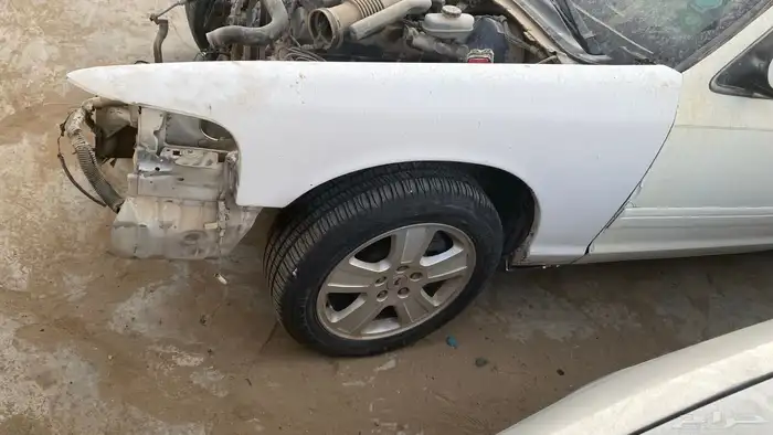 يوجد لدي قطع فورد فكتوريا 30