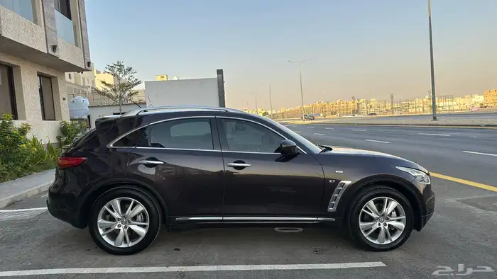 جيب انفنتي QX70 6