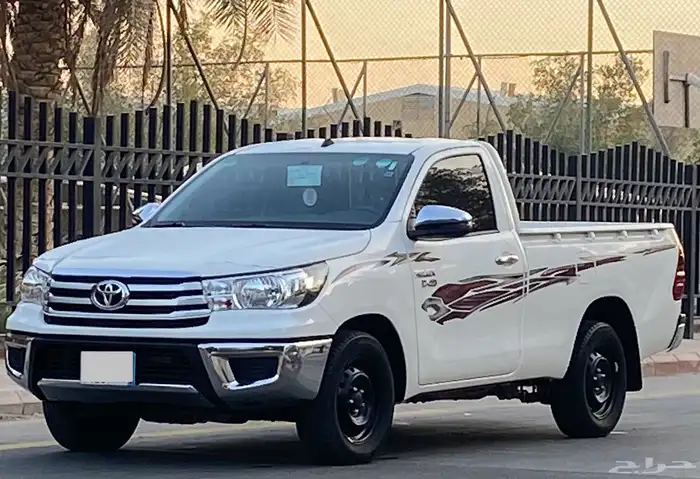 تويوتا هايلوكس   2023 عادي 3