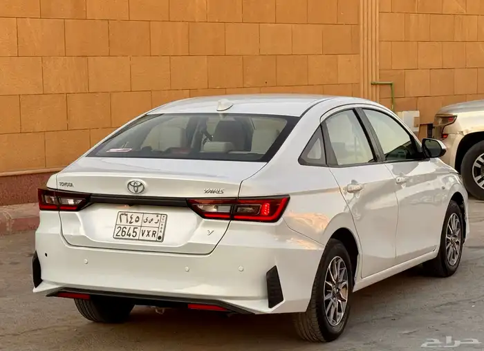 تويوتا يارس 2023 نظيف 6