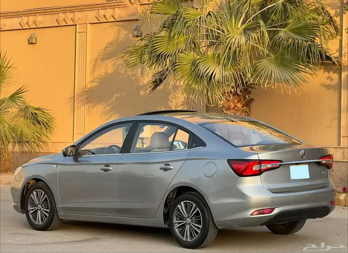 ام جي MG5 فل 2022 سعودي 8