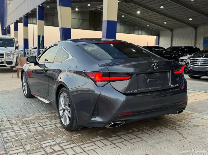 لكزس RC300 2022 بحالة الوكالة 3