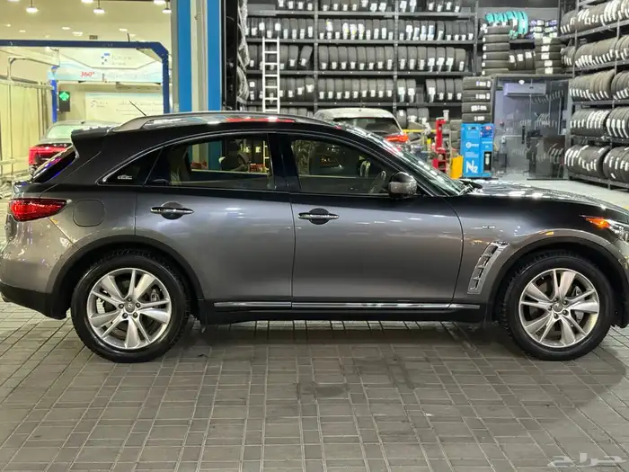إنفينيتي QX70 2018 2