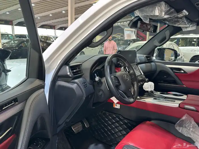 لكزس 2025 LX600سعودي F sport 8