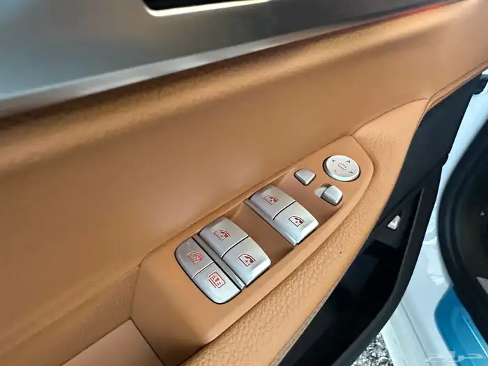 بي ام دبليو 730 م 2018 مخزن عداد 31 ألف كم 14