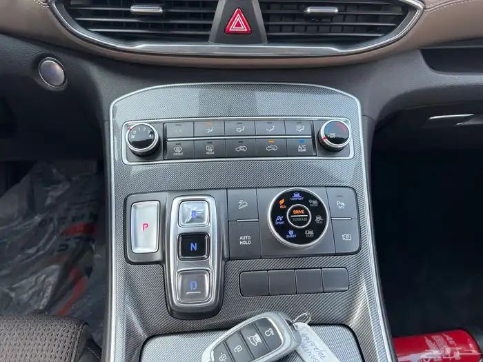 سنتافي 2023 دبل بنزين 7 مقاعد نظيف جدا لدى قمة الاطلال 39