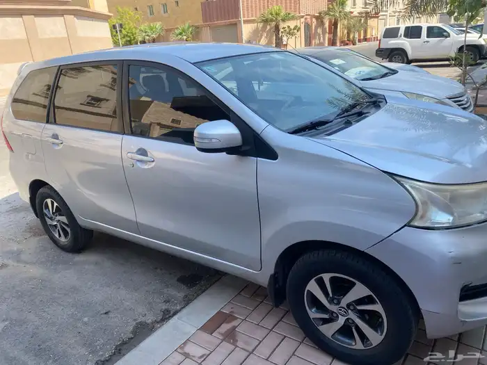 افانزا مديل 2017 4