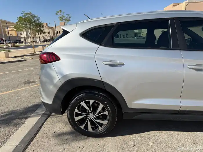 هونداي توسان مديل 2021 - للبيع مع اللوحات 7