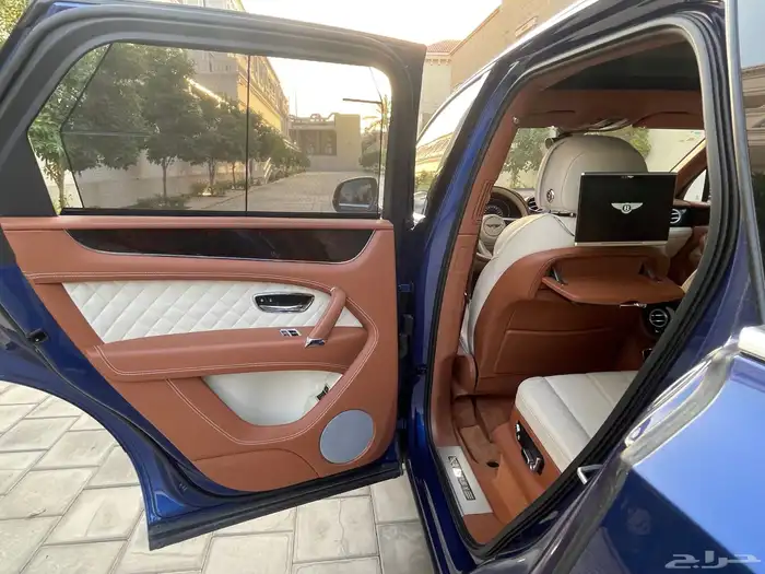 بنتلي بنتياقا 27