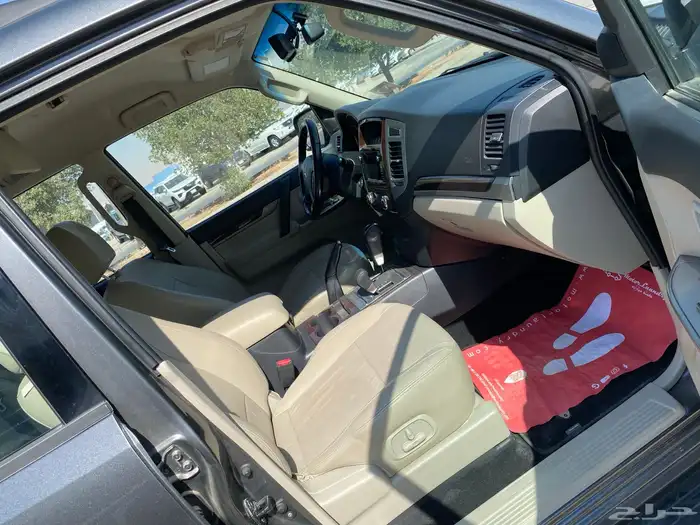 باجيرو GLS V6 فل كامل العلامه الذهبيه 2020 بدي وكاله نظيف 14