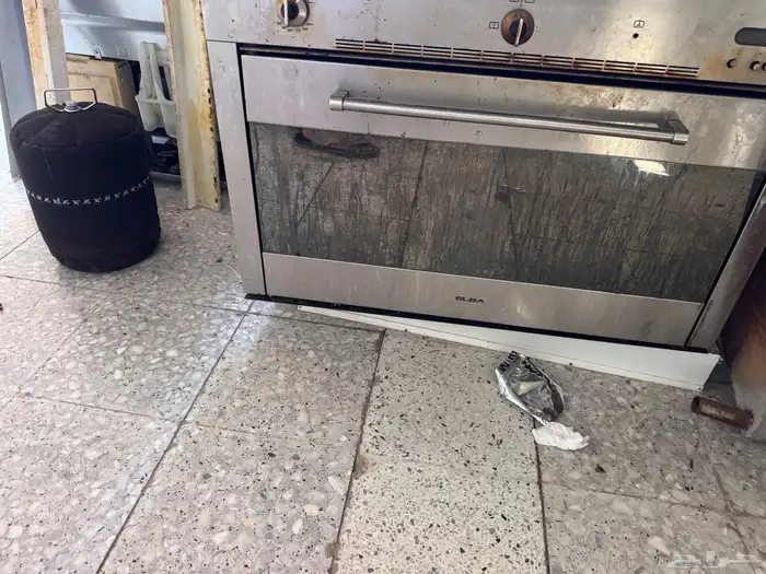 ثلاجه وفرن وقز سطحي ونشافه للبيع 2