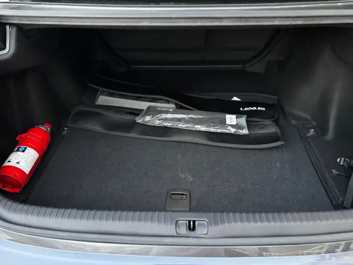 لكزس RC300 2022 بحالة الوكالة 9