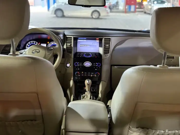 إنفينيتي QX70 2018 9