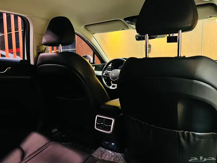 كيا 2020 k5 نص فل ( بحاله ممتازه ) 12