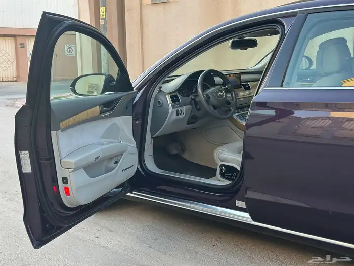 اودي مخزن ممشى قليل جدا A8 2012 7