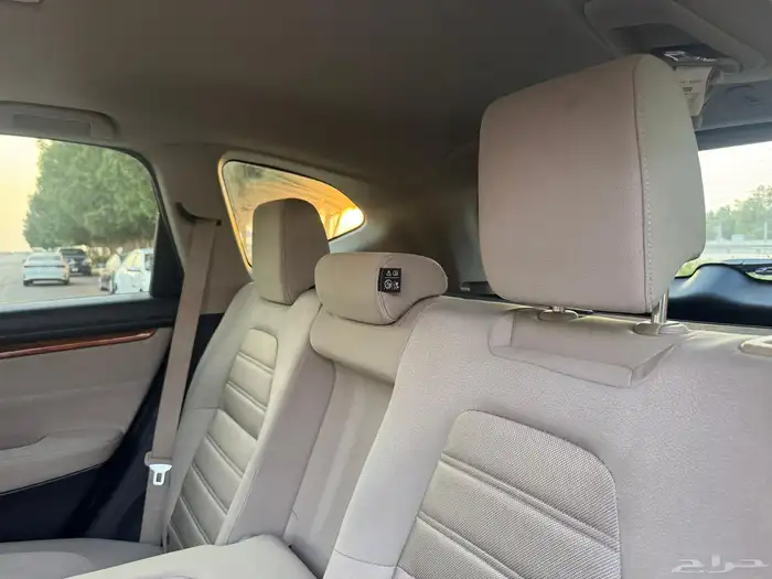 هوندا CRV 2017 فل كامل صيانات وكاله نظيف جدا 37