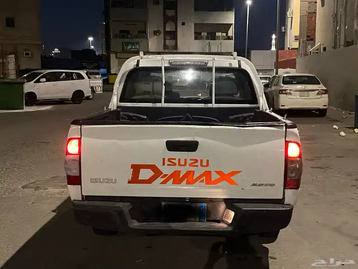 ايسوزو ديماكس 2011  ( مخبطه المكينه ) 4