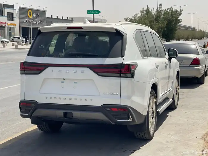 لكزس BB. LX600 بريمي. 2025. بالكاش وألاقصاد 4