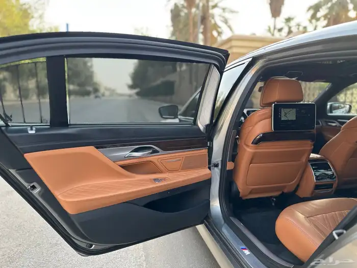 بي ام 740iL 2021 ضمان وصيانه 29