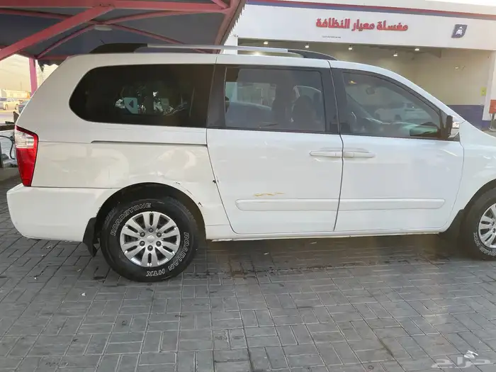 كيا كرنفال موديل 2013 ماشي 359000KM 0