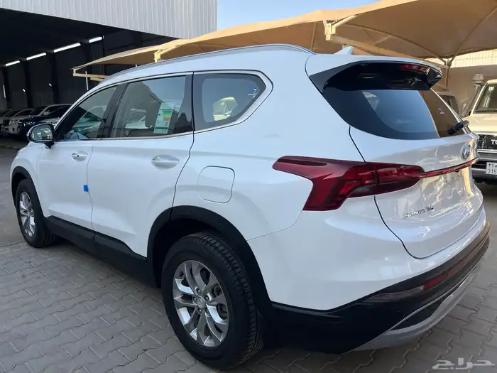 سنتافي 2023 دبل بنزين 7 مقاعد نظيف جدا لدى قمة الاطلال 13