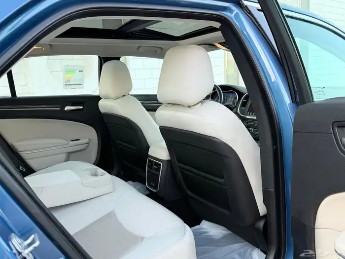 كرايزلر C300 لميتد شرط الشرط 2021 37