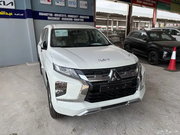 متسوبيشي مونتيرو استندر موديل 2025 4