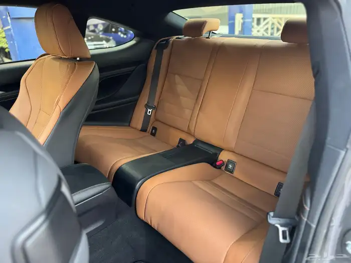 لكزس RC300 2022 بحالة الوكالة 6