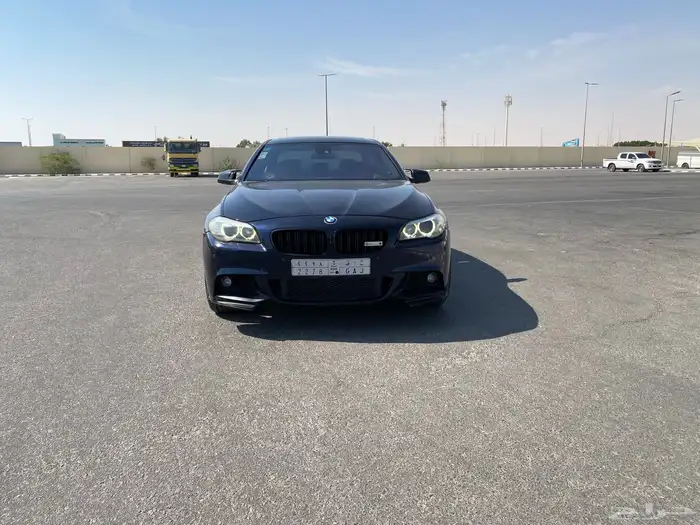 بي ام دبليو 550i  مواصفات ام فايف موديل 2012 3