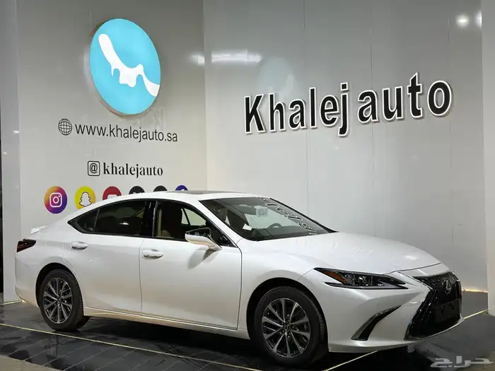 لكزس ES300 هايبرد موديل 2025 0