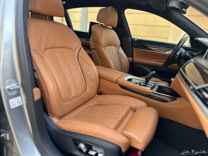 بي ام 740iL 2021 ضمان وصيانه 45