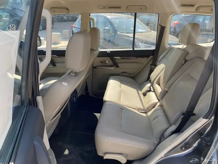 باجيرو GLS V6 فل كامل العلامه الذهبيه 2020 بدي وكاله نظيف 9