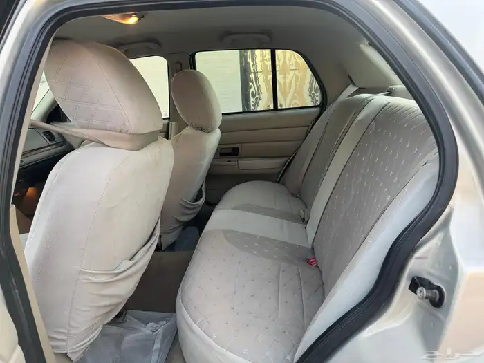 فورد فكتوريا 2011 8