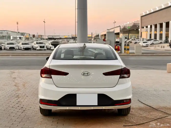 هيونداي النترا 2020 ابيض 1.6 6