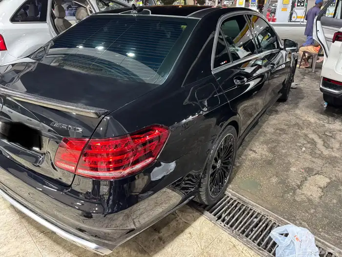 مرسيدس E300 Model 2015 18