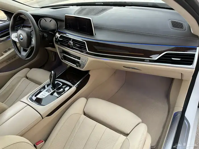 بي ام 740 ماشي فقط 73 الف بدي وكاله صيانات وكاله 17