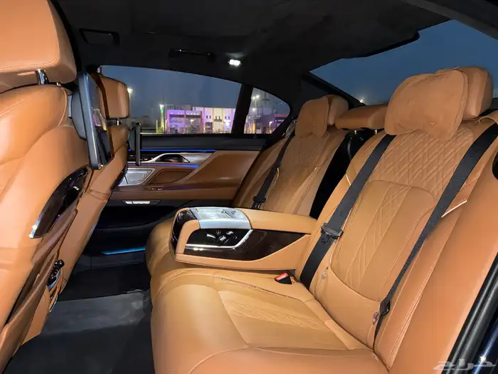 بي ام دبليو 750 فل كامل 24