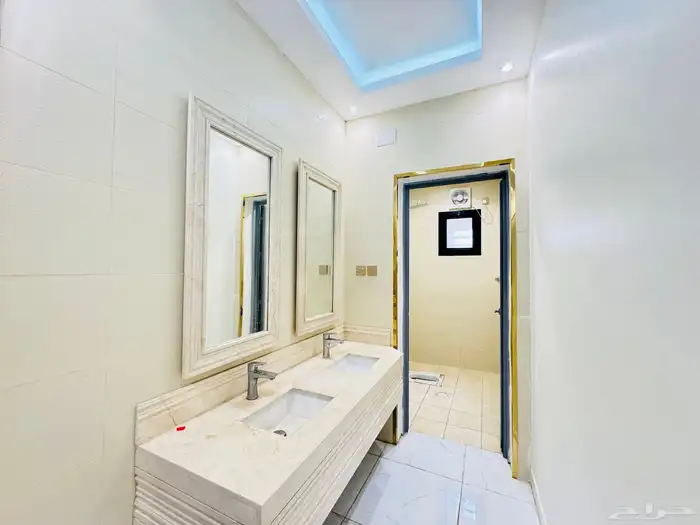 شقق للبيع تشطيب ممتاز حي السويس 4