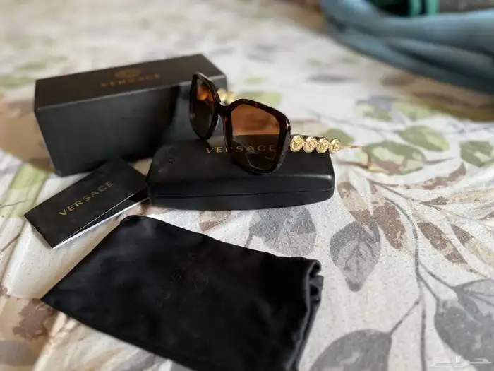 نظاره حريمي ماركة versace 4
