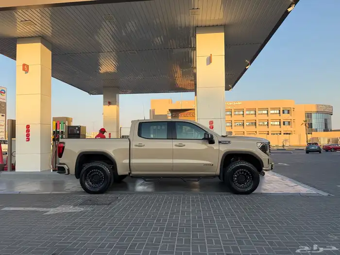 للبيع جمس سيراا AT4 غمارتين 2023 بيج 1