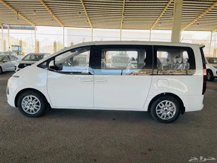 هونداي استاريا - 11 راكب - 2025 - ديزل 3