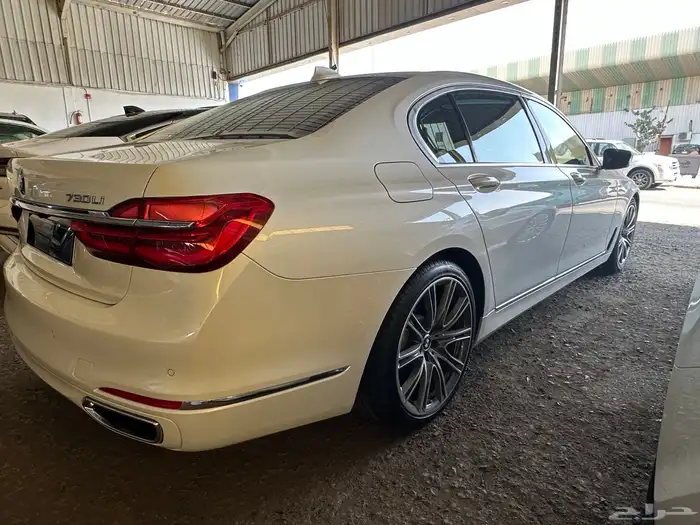 بي ام دبليو 730 م 2018 مخزن عداد 31 ألف كم 8