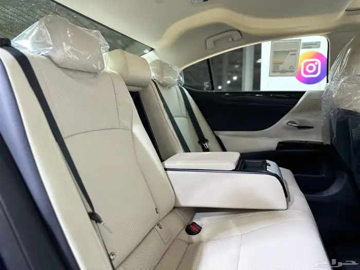 لكزس ES 250 AA موديل 2025 14