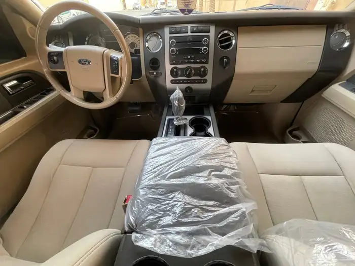فورد - اكسبيدشن-2014-XLT-طويل- بدون دبل- توكيلات الجزيرة 16
