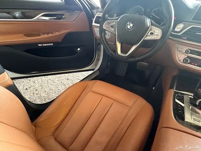 بي ام دبليو 730 م 2018 مخزن عداد 31 ألف كم 36